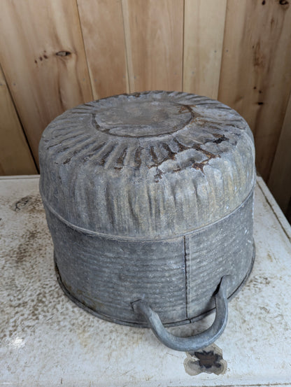 Vintage Galvanized Round GSW Washtub