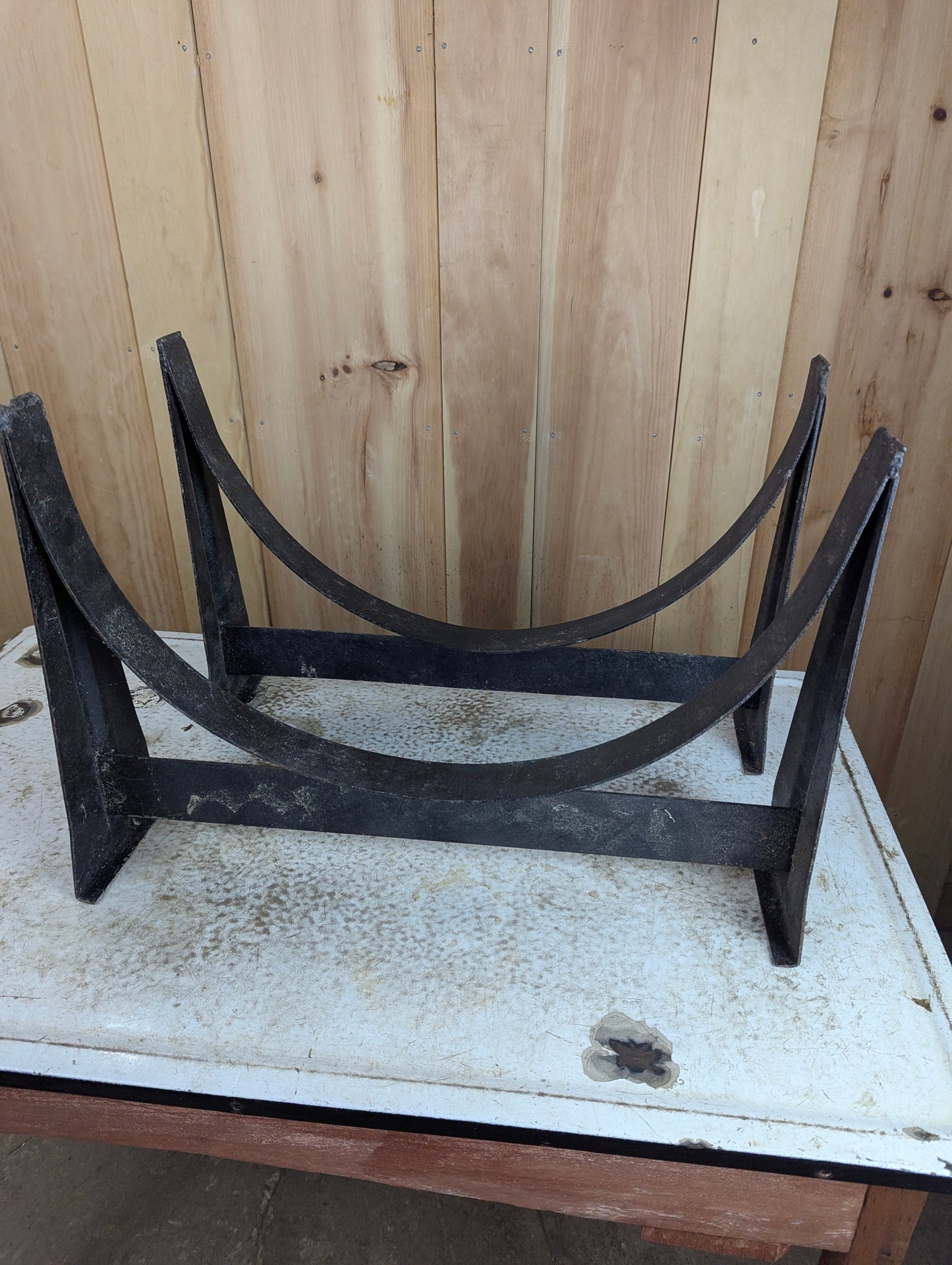 2-piece Metal Barrel Stand