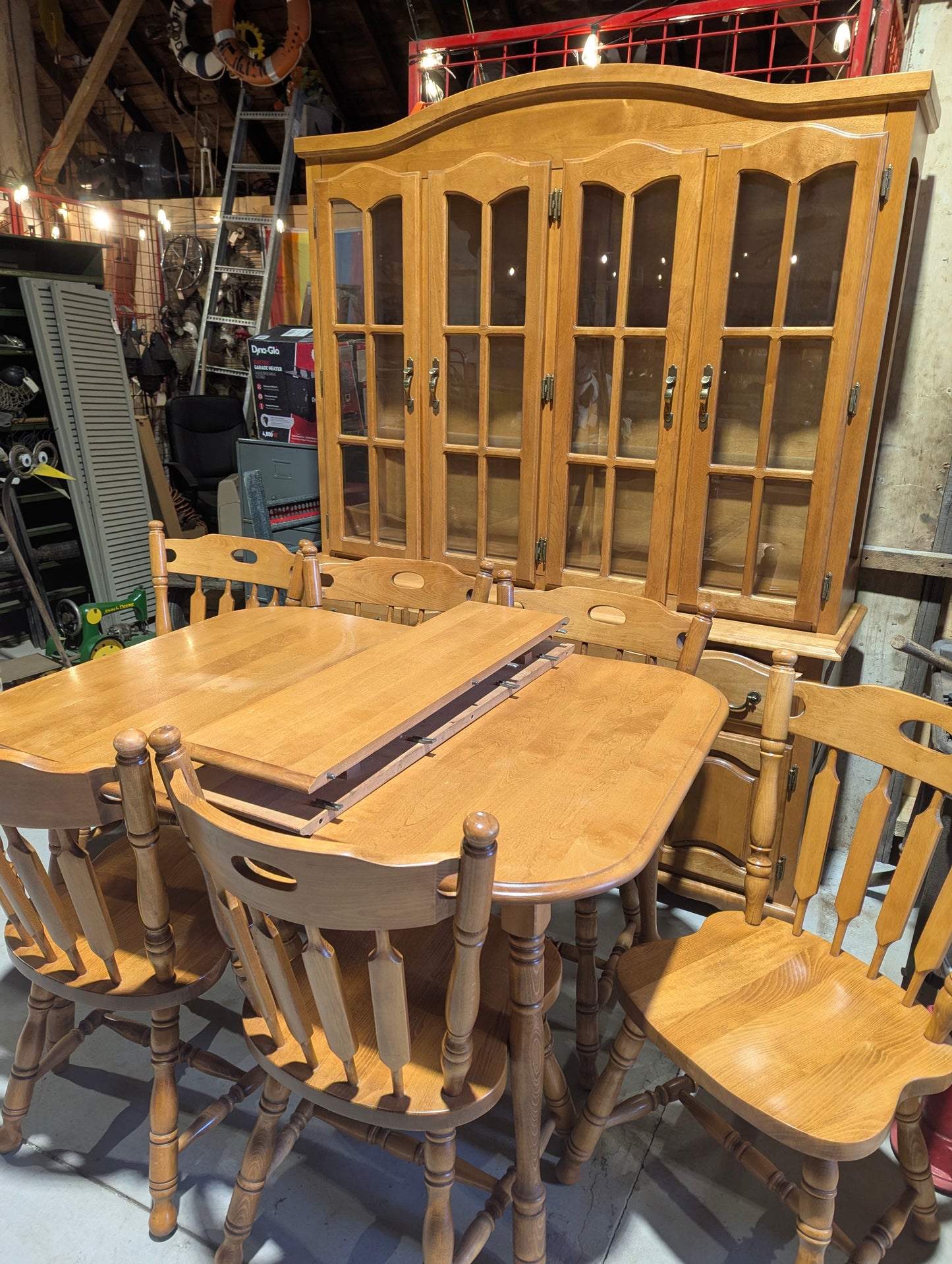 Solid Maple Buffet & Hutch with Table & 6 Chairs Set
