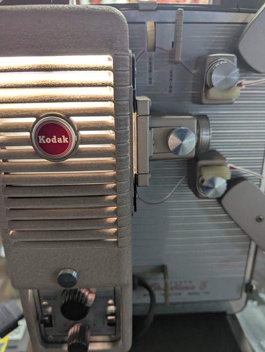 Kodak Showtime 8 Movie Projector - Works