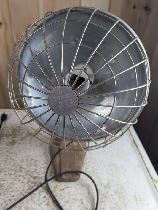 Antique 1920s Standard Manufacturing Electric Radiant Heater Lamp - Works