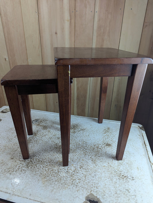 Set of 2 Rubberwood Nesting Tables