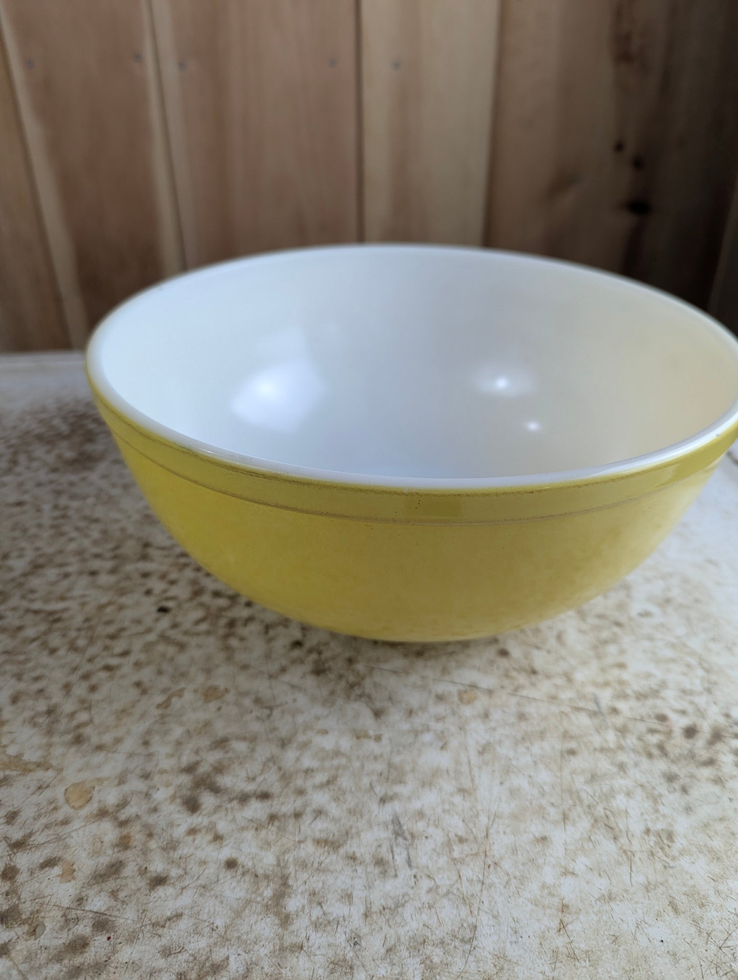 Vintage Pyrex Primary Yellow #404 4 Quart Mixing Bowl