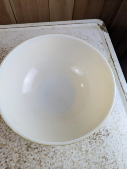 Vintage Pyrex Primary Yellow #404 4 Quart Mixing Bowl