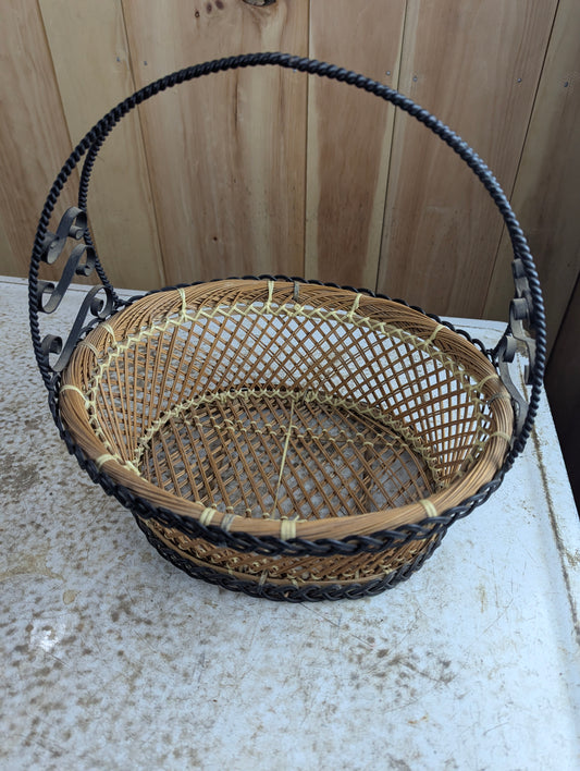 Vintage Style Woven Basket With Metal Handle