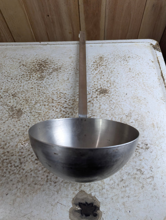 Commercial Stainless Steel Vollrath 72oz Ladle
