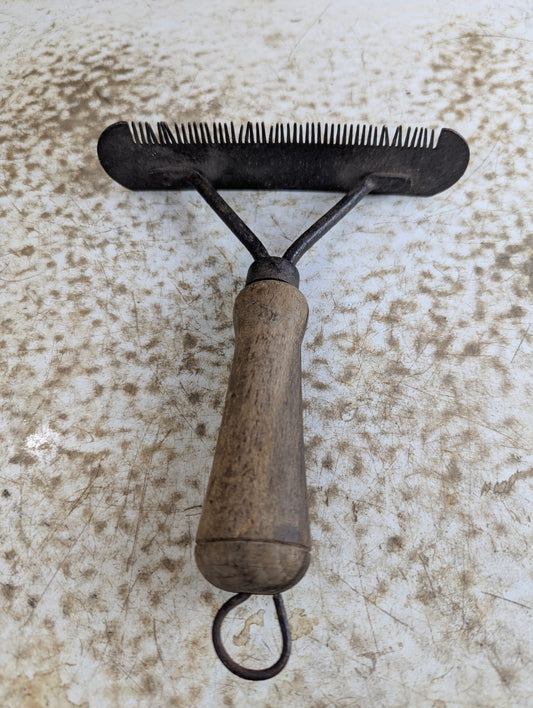 Antique Iron Horse Grooming Curry Comb