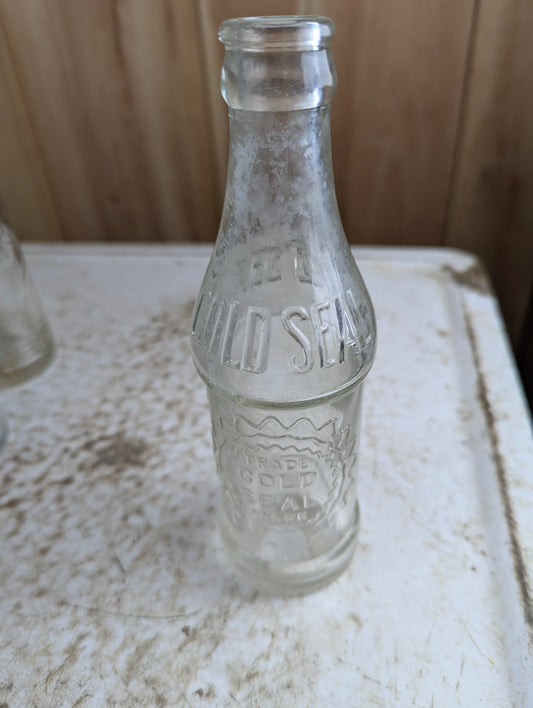 Antique Gold Seal Coca-Cola Canada 6oz Embossed Glass Soda Bottle