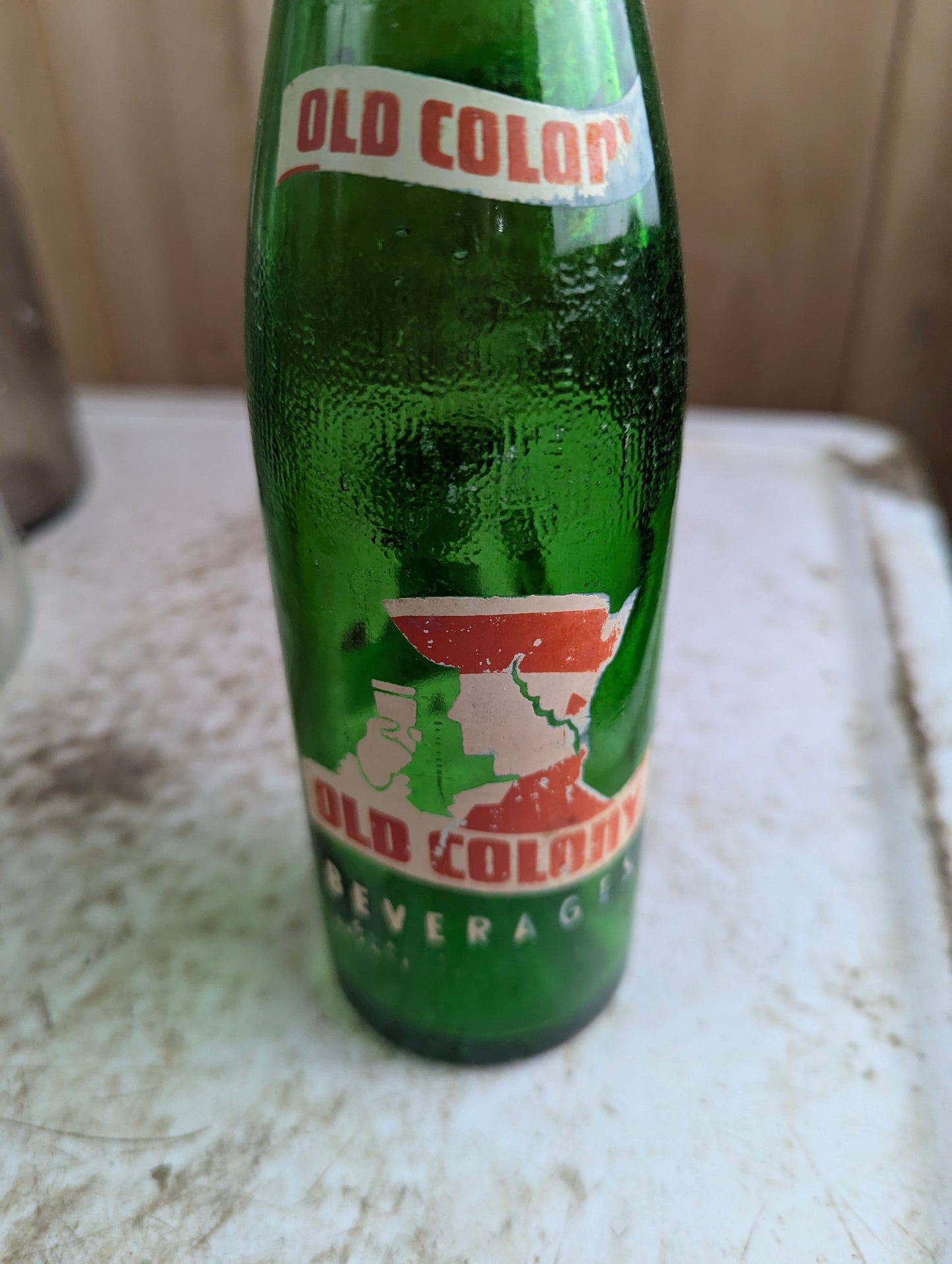 Vintage Old Colony 10oz Green Glass Pilgrim ACL Soda Bottle