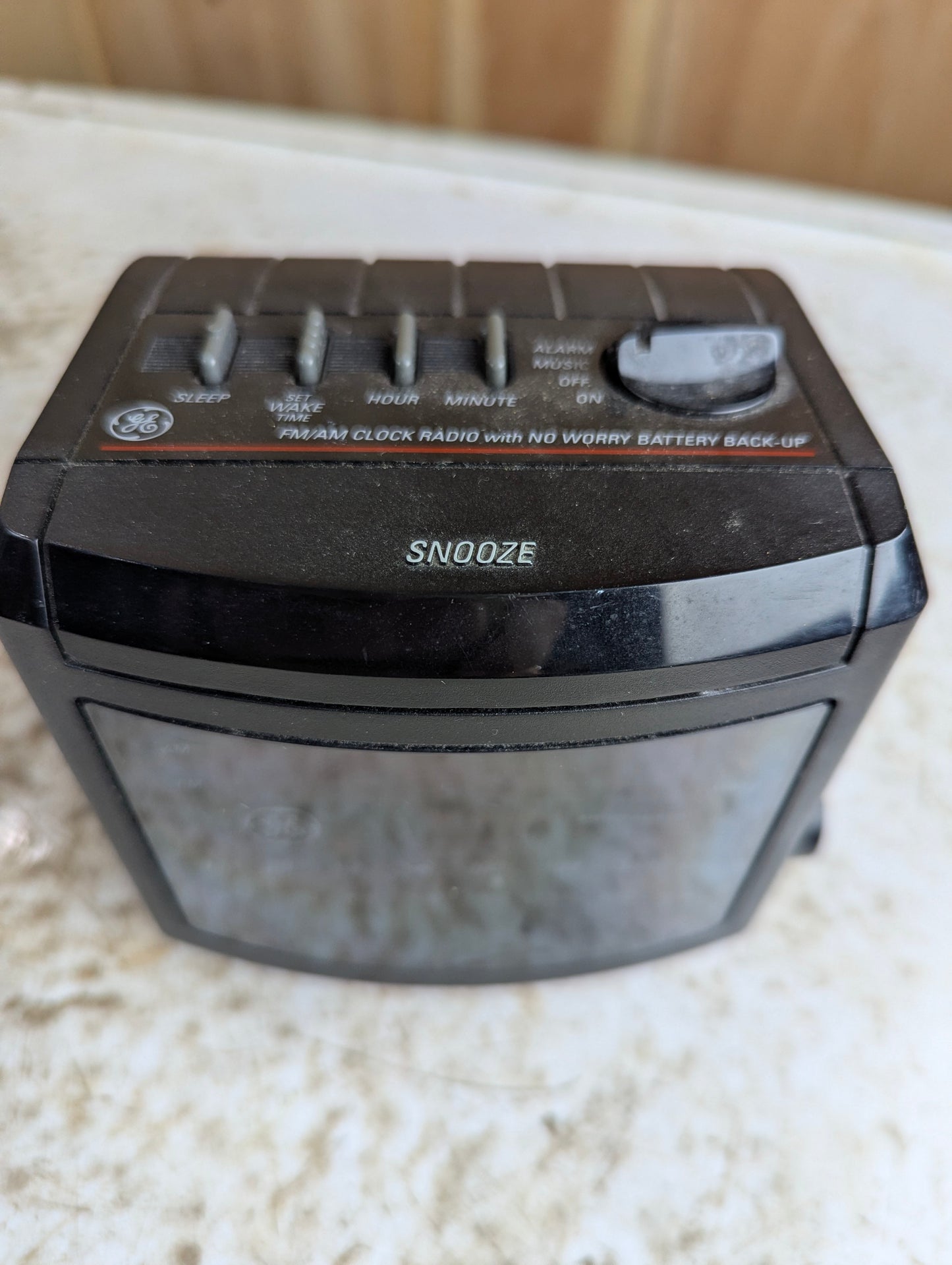 General Electric Cube AM/FM Digital Alarm Clock Radio Model 7-4606BKA - Tested and Working