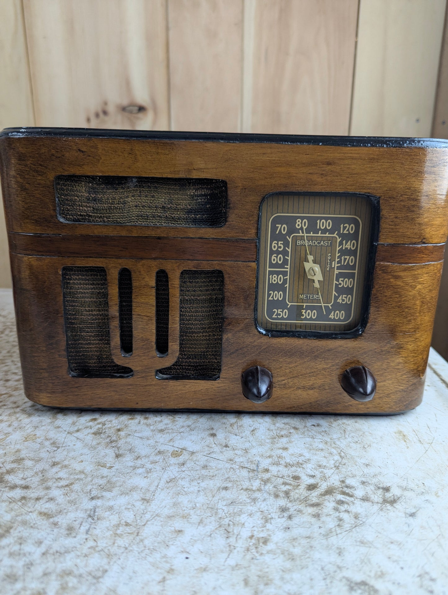 1938/39 General Electric AM Radio Model H-50 - Cleaned, Tested, and Working