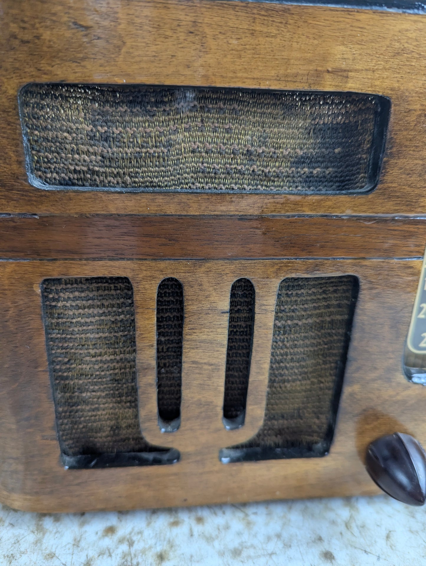 1938/39 General Electric AM Radio Model H-50 - Cleaned, Tested, and Working