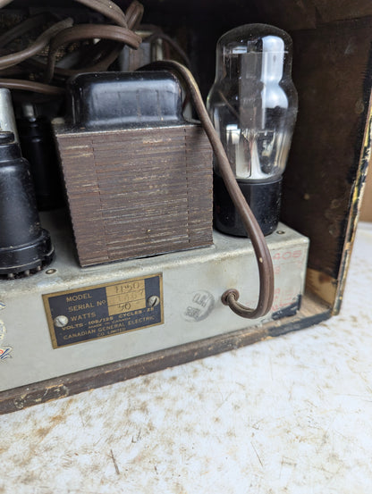 1938/39 General Electric AM Radio Model H-50 - Cleaned, Tested, and Working