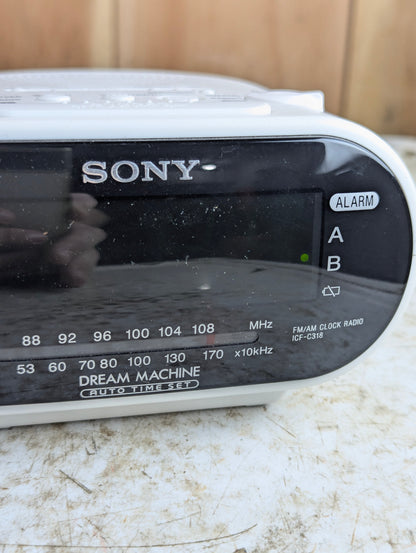 Sony Dream Machine AM/FM Clock Radio Model ICF-C318 - Tested and Working