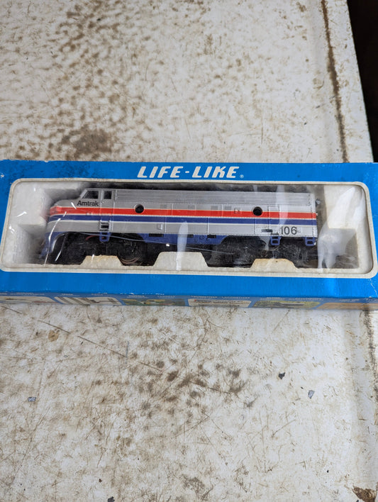 Life Like HO Scale Amtrak EMD F7 #106 Locomotive
