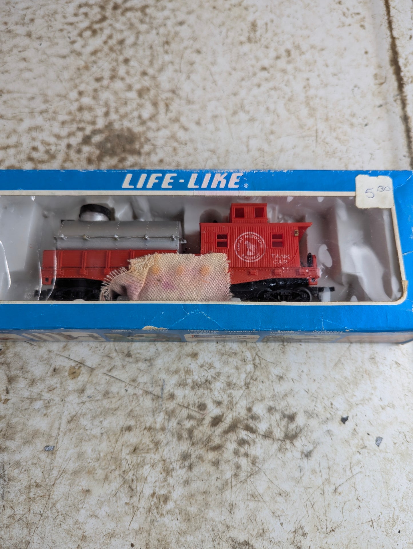 Life-Like HO Scale Great Northern Railway Cleaning Car
