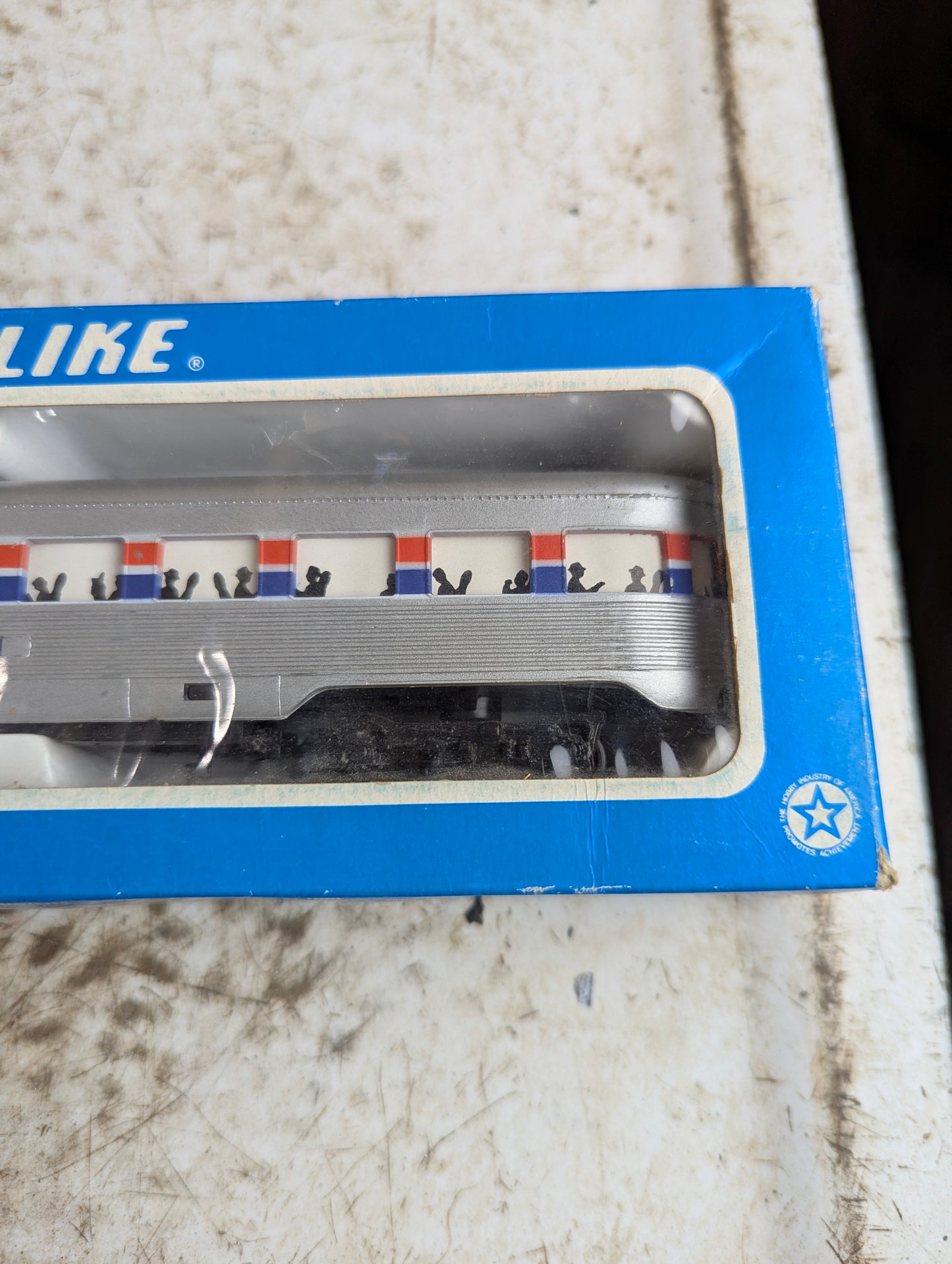Life-Like HO Scale Amtrak Silver Vision Passenger Car