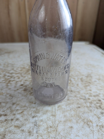 Niagra Falls Bottling Works Antique Embossed Amethyst Maganese Glass Soda Bottle