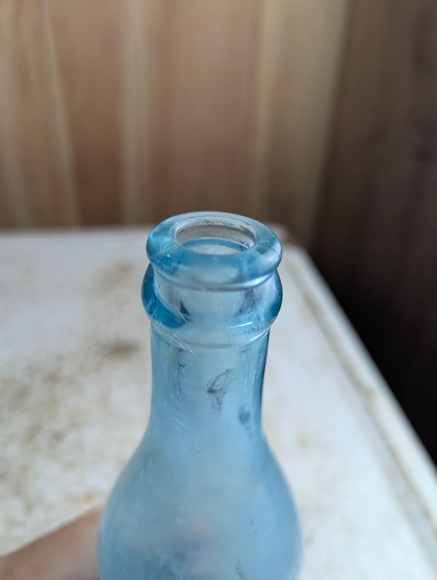 United Soda Water Mfc Co Toronto Antique Lion Embossed Aqua Blue Glass Soda Bottle