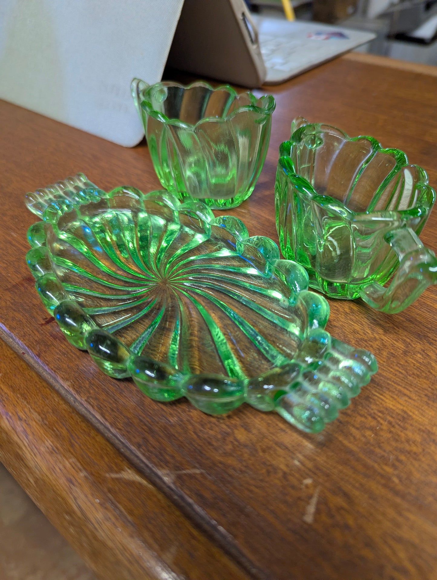 Vintage 3-piece Green Glass Cream and Sugar Set with Swirl Pattern