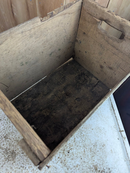 Vintage Canada Dry Crate