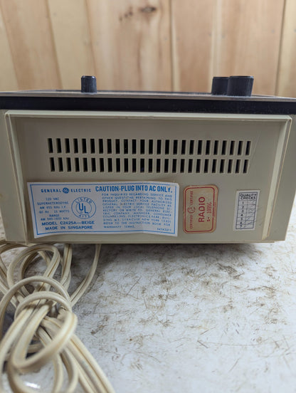 1970s General Electric AM Analog Alarm Clock Radio Model C2425A - Tested Working