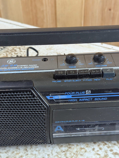 1980s General Electric AM/FM Stereo Dual Cassette Boombox Model 3-5632 - Tested Working