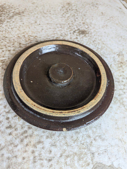 Antique 1-Gallon Stoneware Farmhouse Crock - view 4