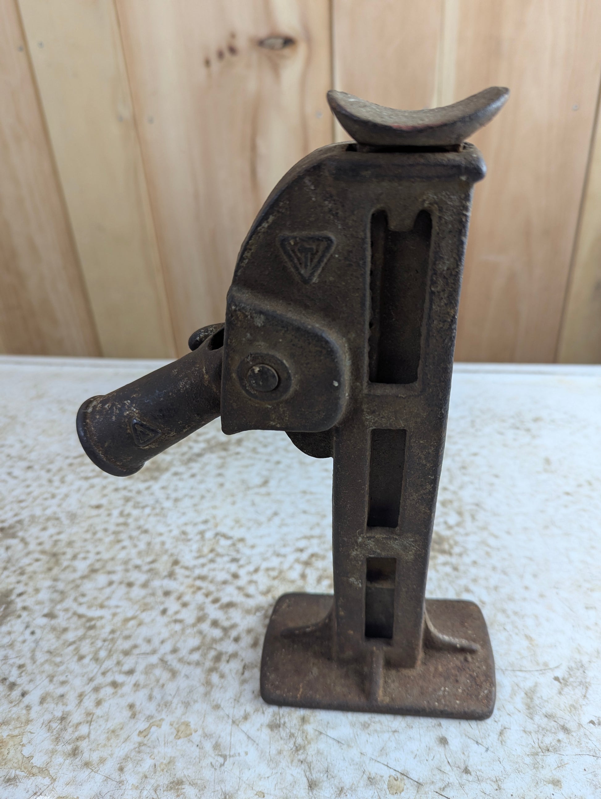 Antique 1910s No. 00 Ford Buckeye Automobile Jack - view 2