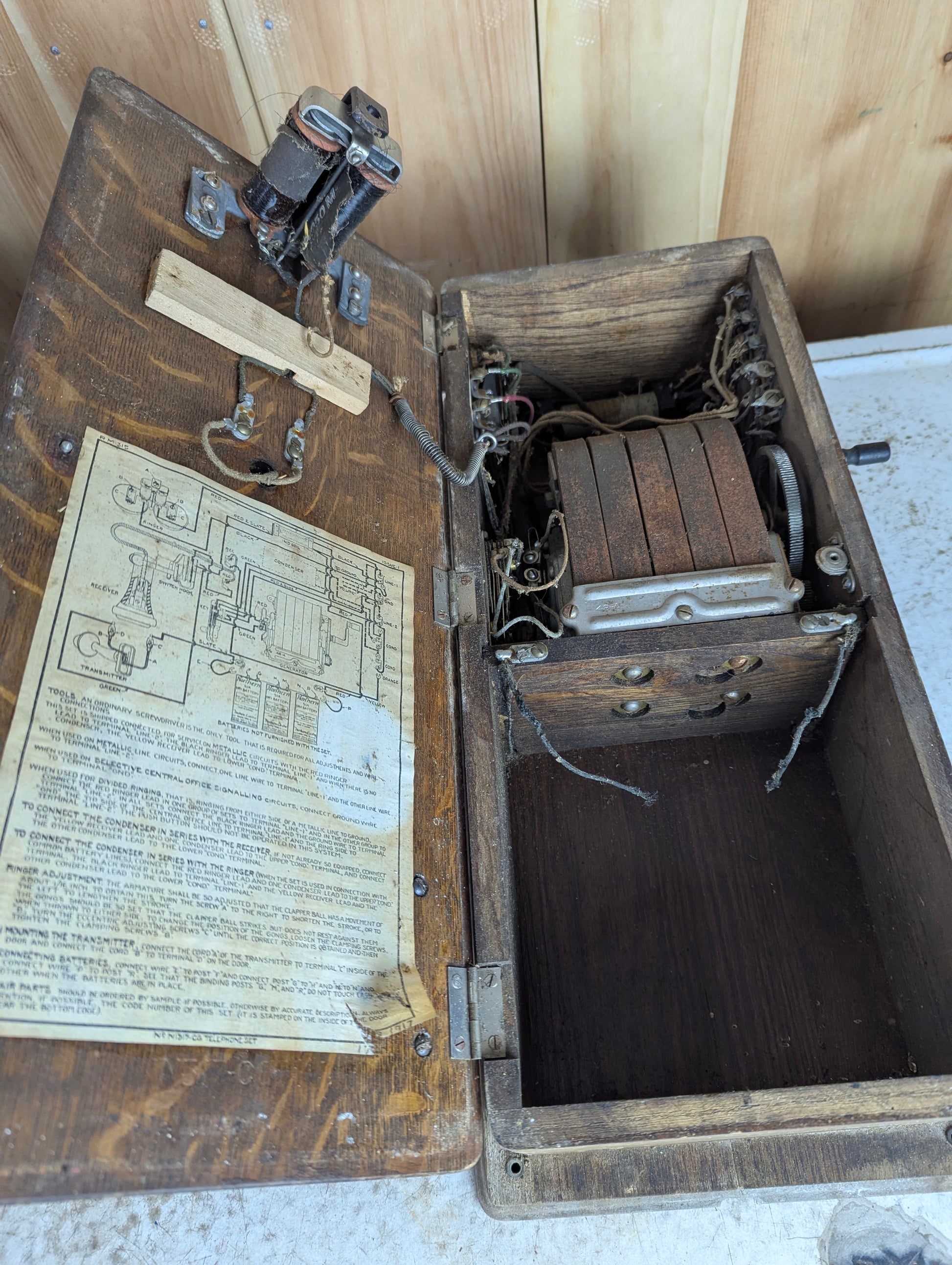 Antique 1917 Northern Electric Oak Wall Crank Telephone - view 5