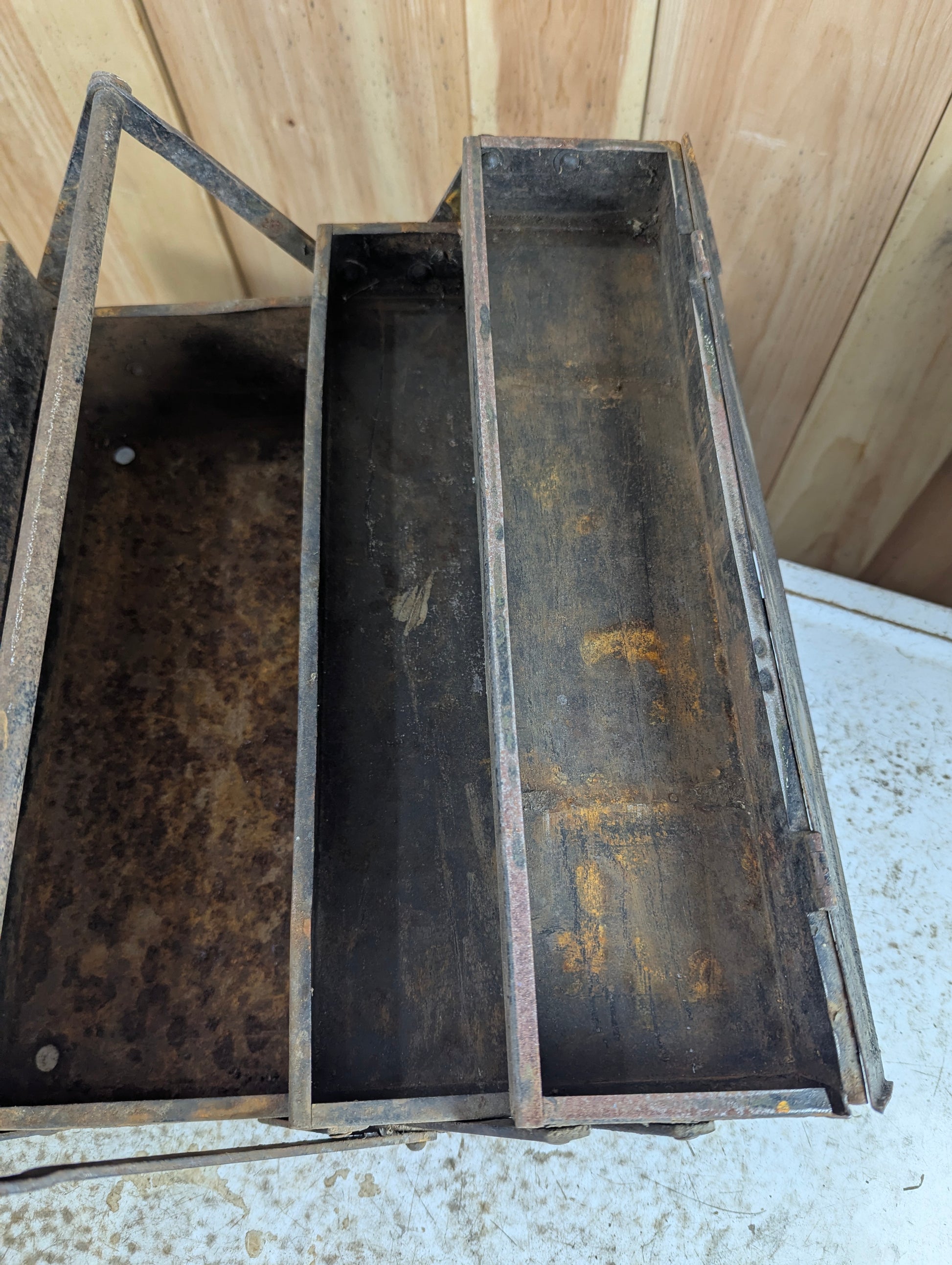 Antique 1920s Duplex Cantilever Metal Tool Box - view 9