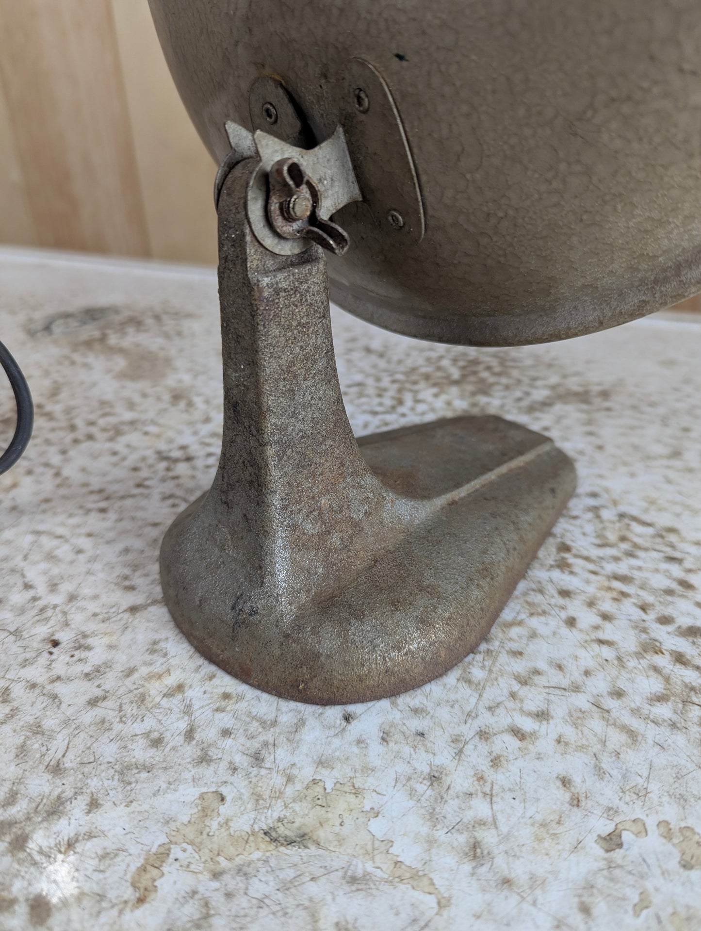 Antique 1920s Standard Manufacturing Radiant Heater Lamp- Works - view 4