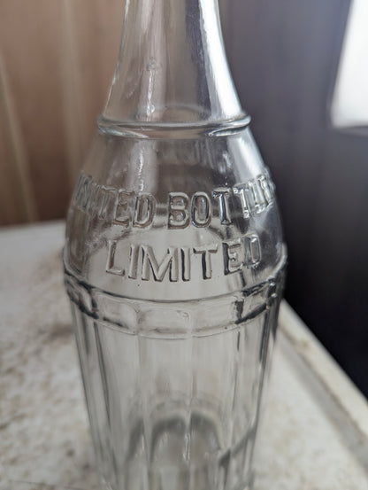 Antique 28oz United Bottles Limited Ginger Ale Embossed Clear Glass Soda Bottle - view 2