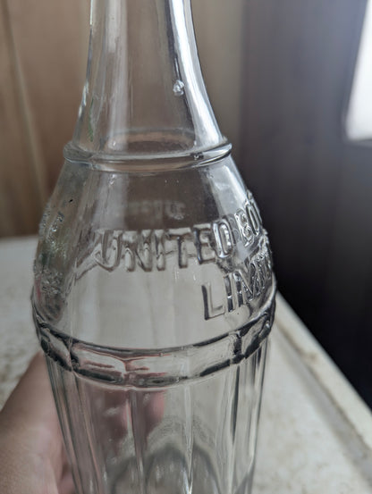 Antique 28oz United Bottles Limited Ginger Ale Embossed Clear Glass Soda Bottle - view 3
