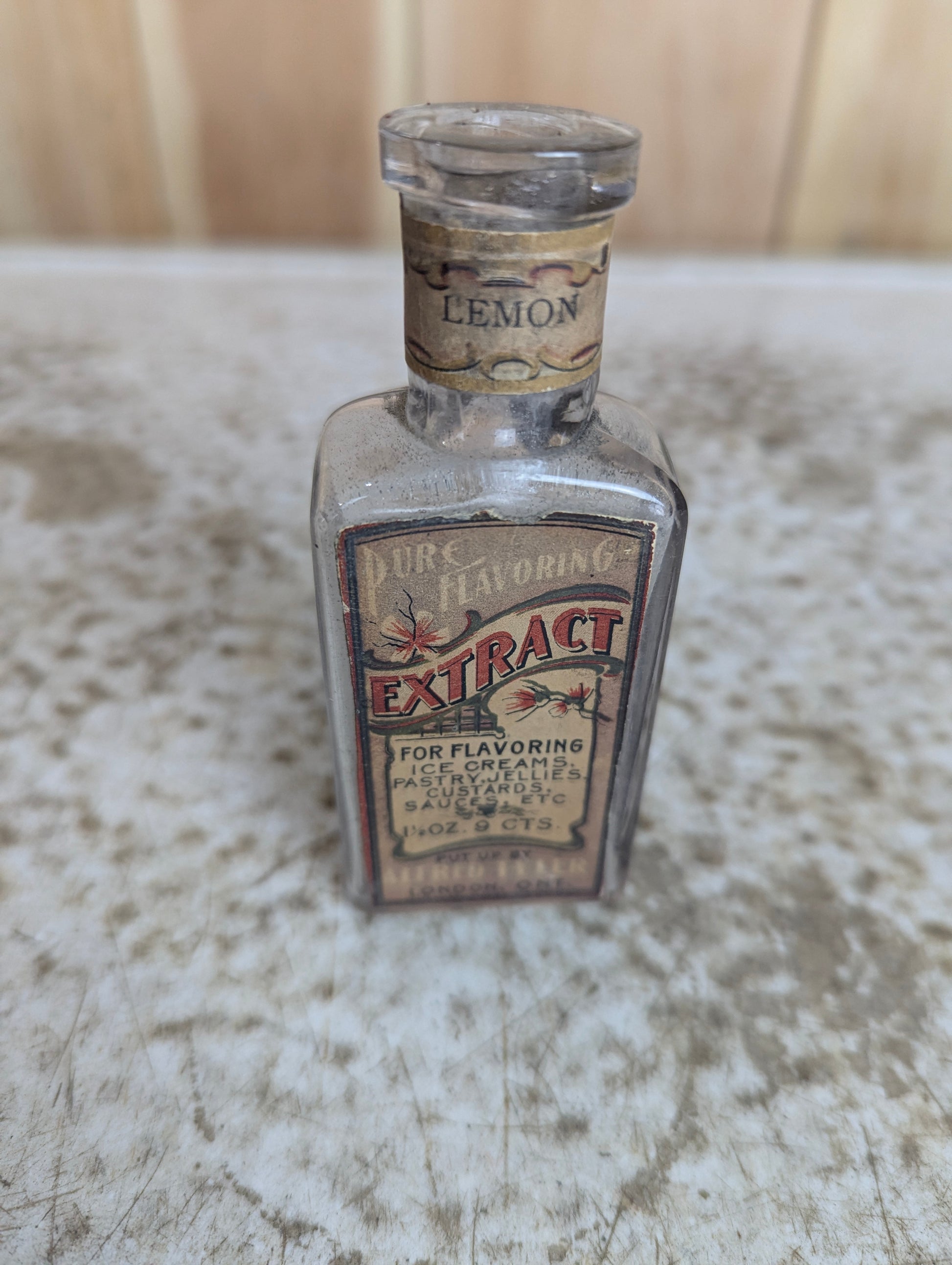 Antique Alfred Tyler Lemon Extract 1.5-Ounce Bottle