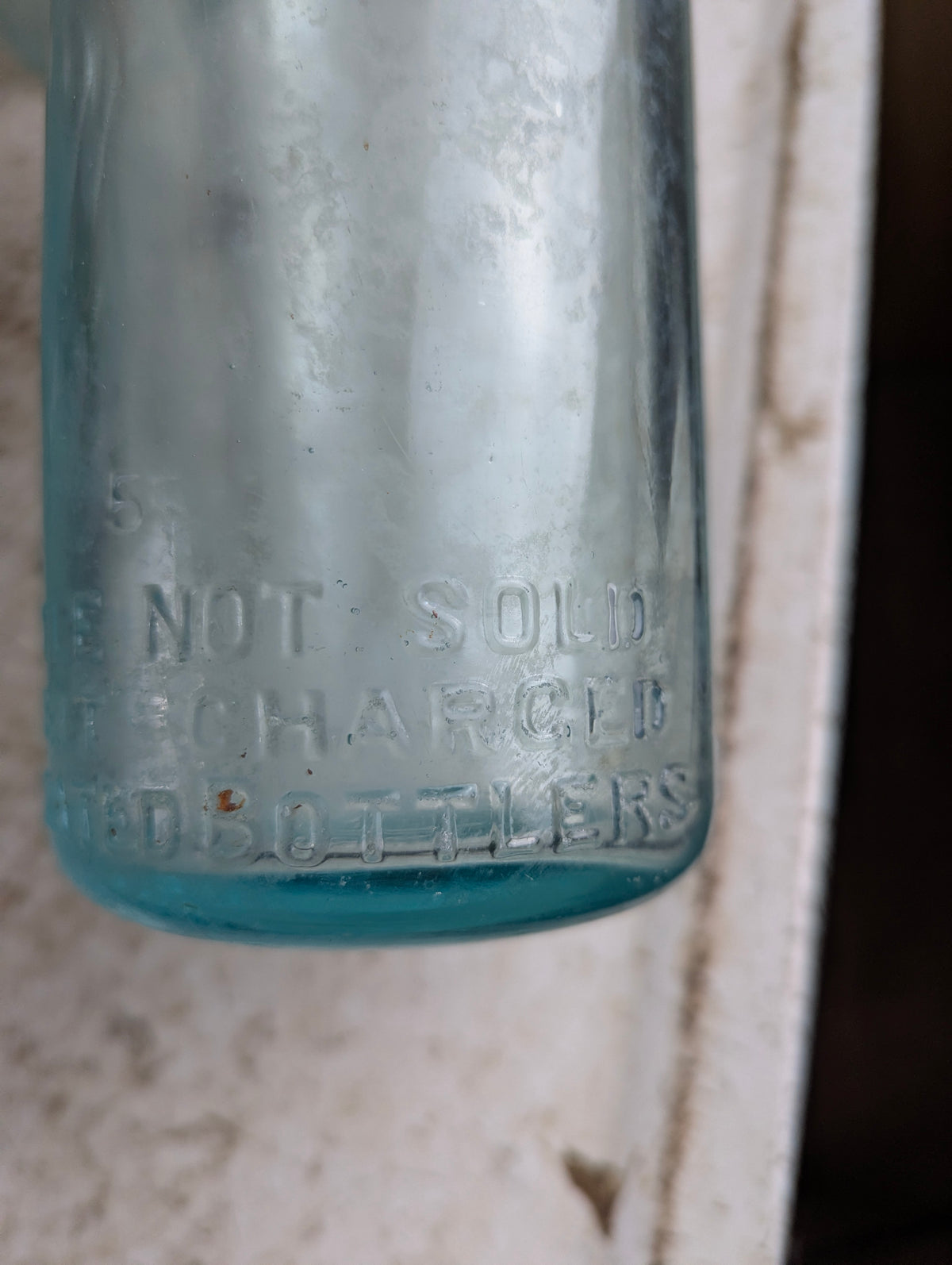 Antique Associated Bottlers Limited Toronto Embossed Aqua Blue Glass Quart Soda Bottle - view 3