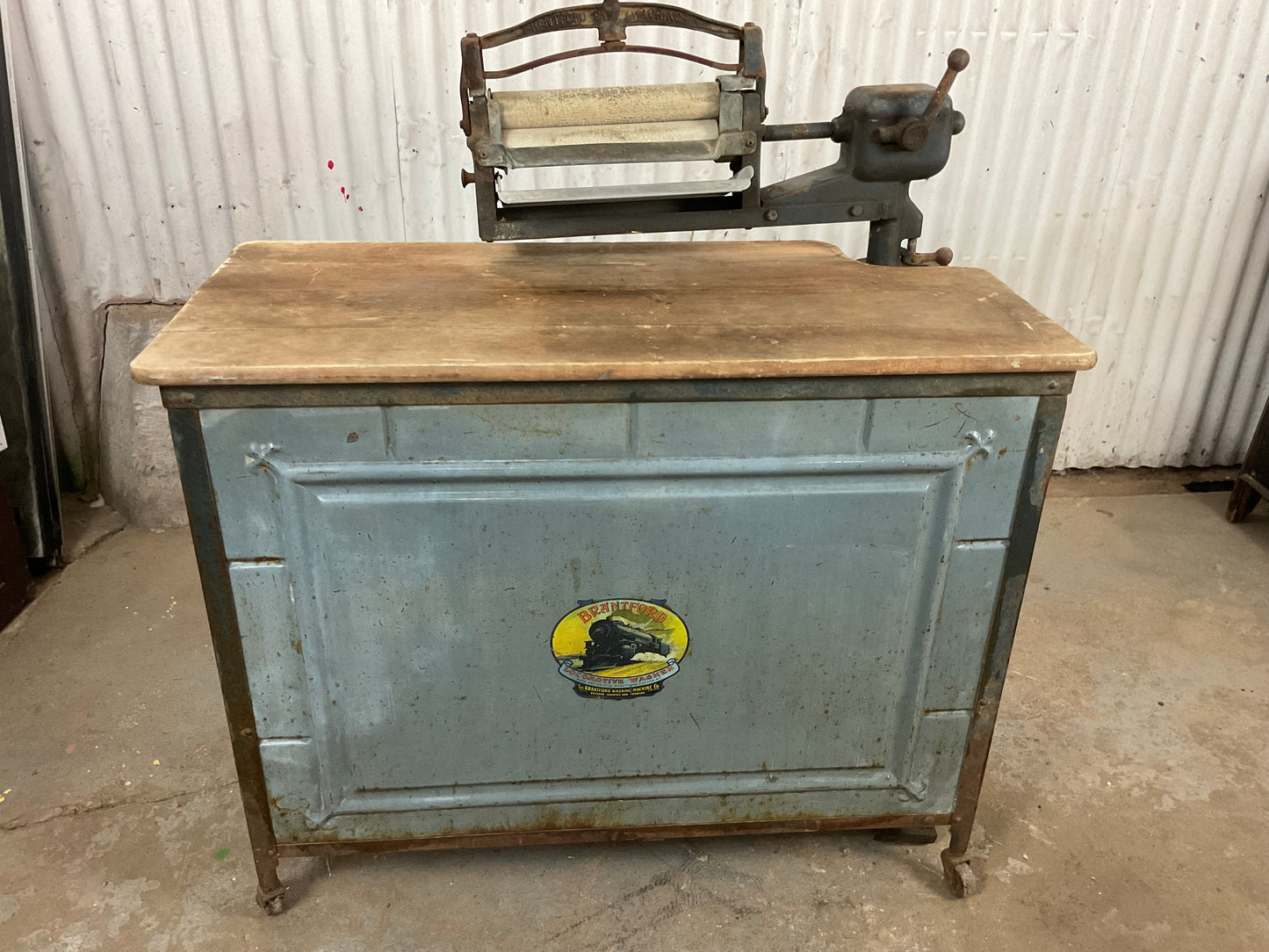 Antique Brantford Locomotive Electric Washer - view 3