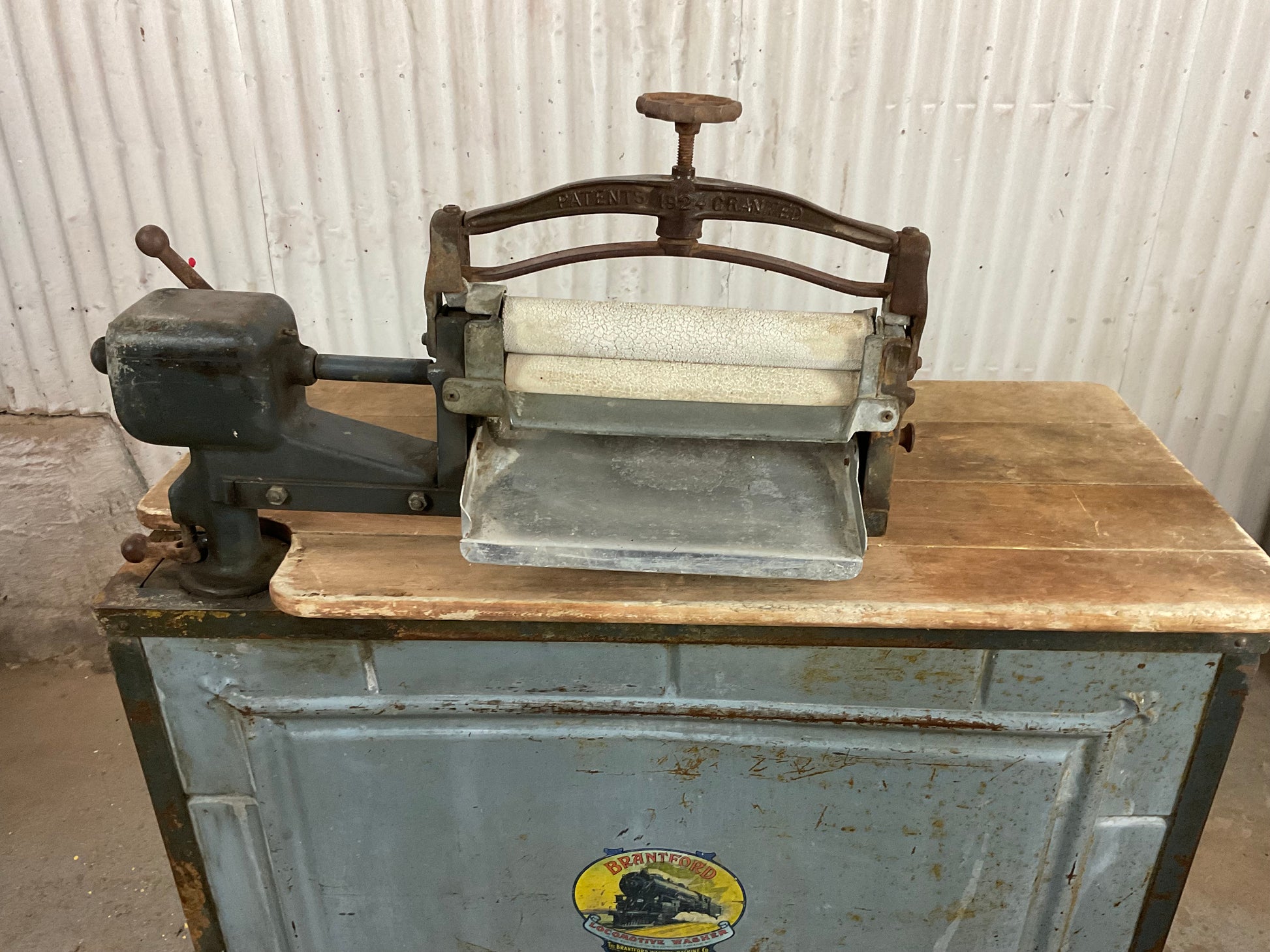 Antique Brantford Locomotive Electric Washer - view 4