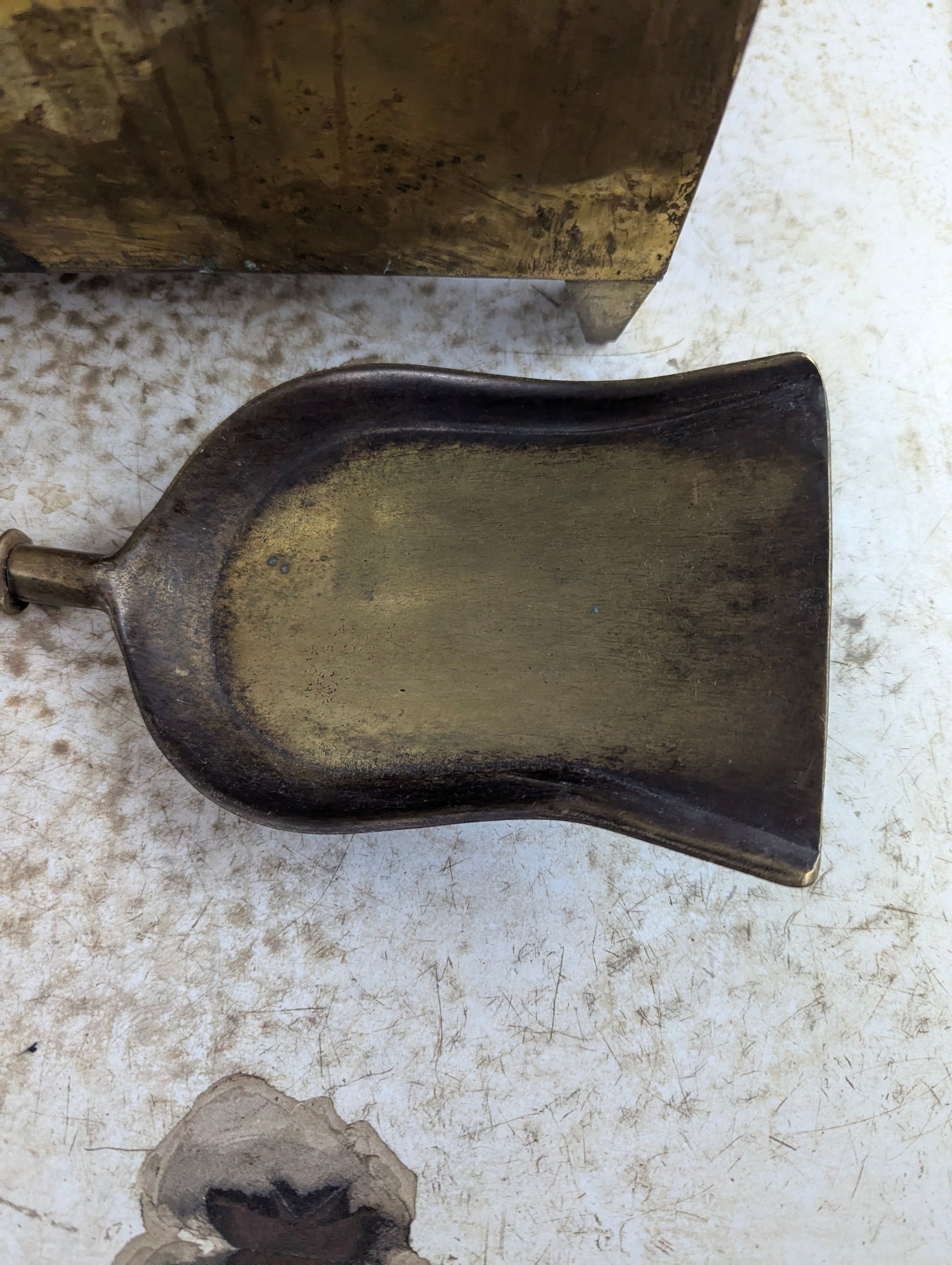 Antique Brass Coal Scuttle Box With Shovel - view 5