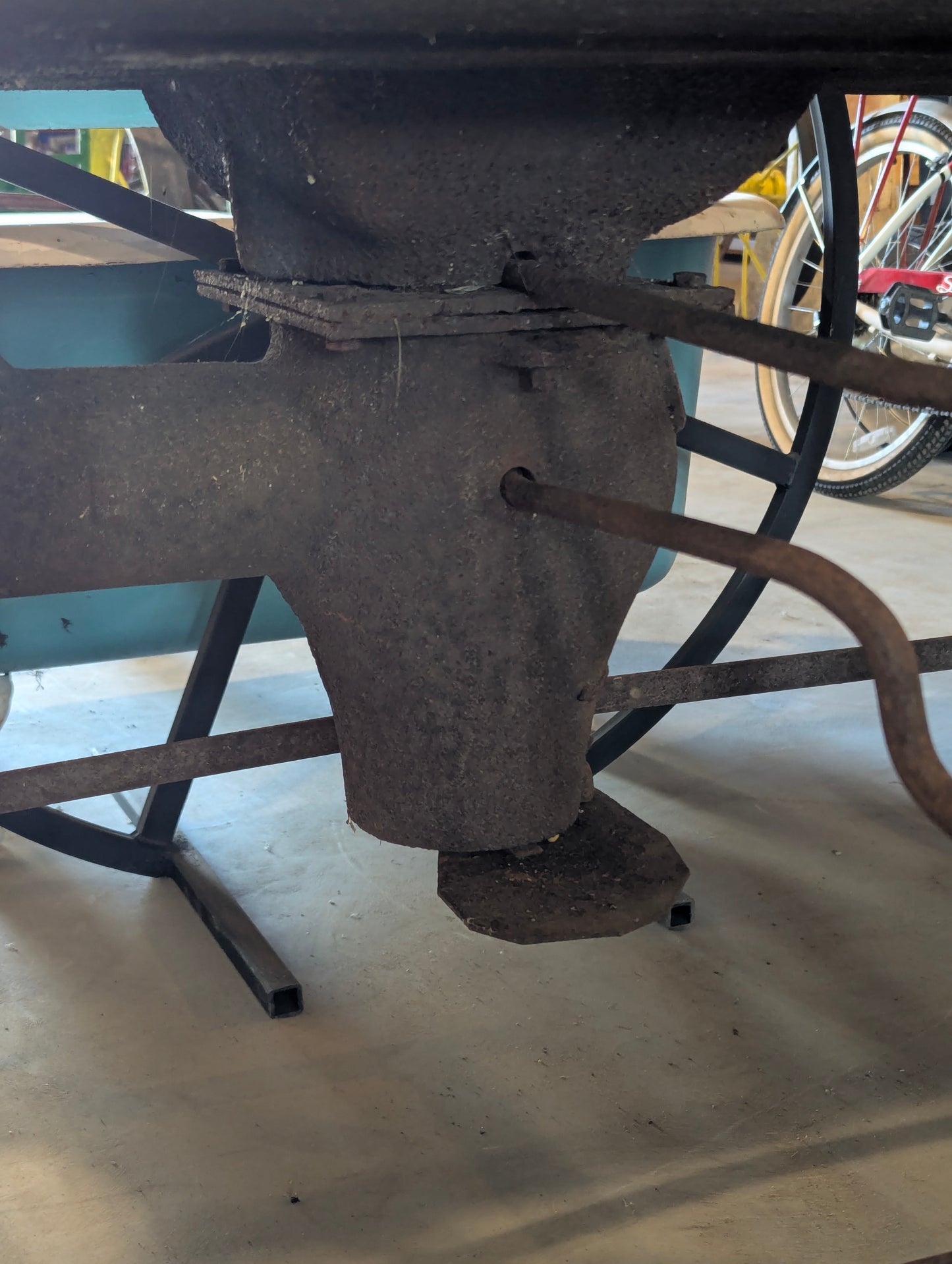 Antique Canadian Blower & Forge Co. Forge Table & No. 2E Electric Blower - view 4