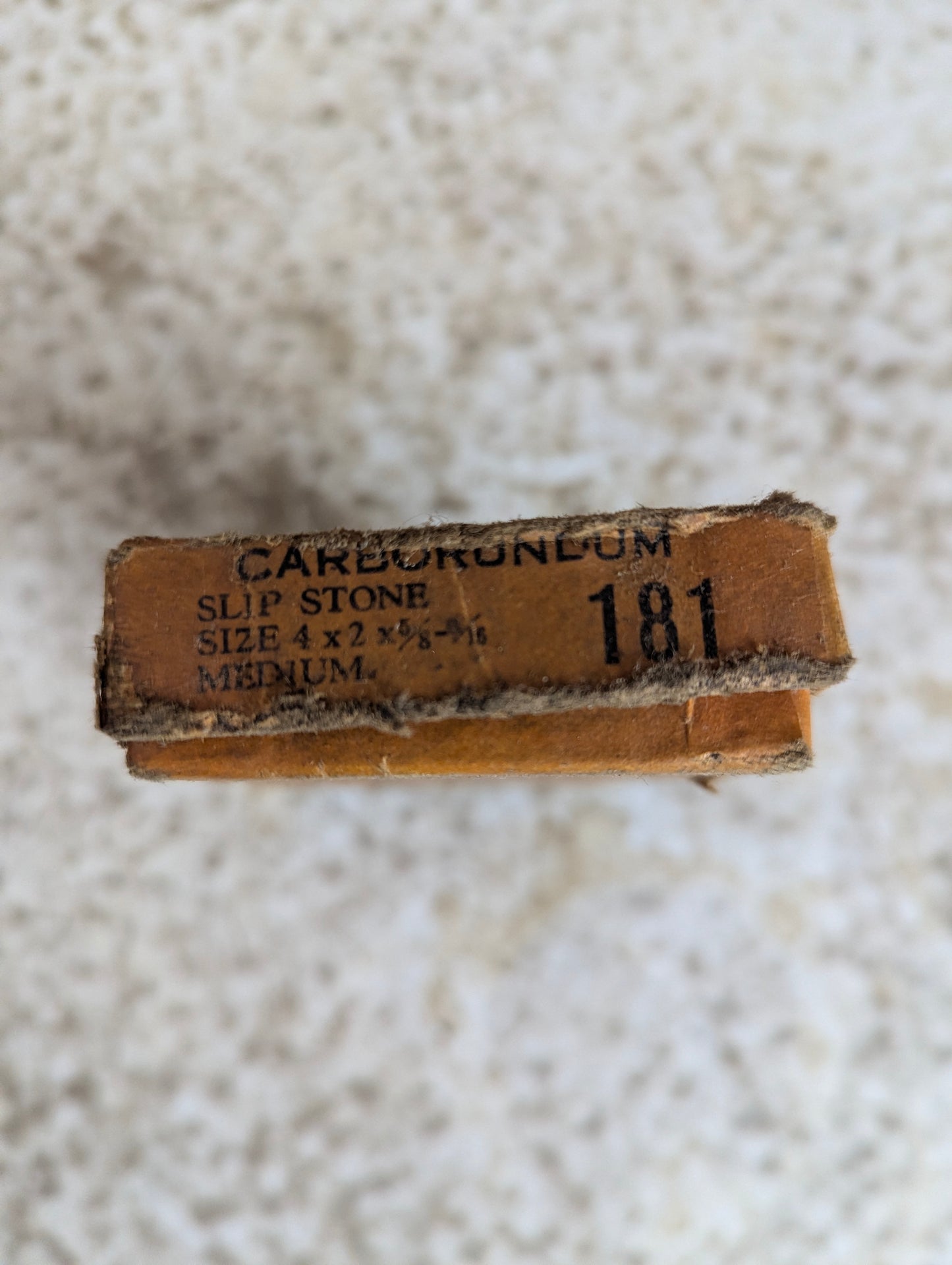 Antique Carborundum No 181 Sharpening Medium Slip Sharpening Stone in Original Box - view 5