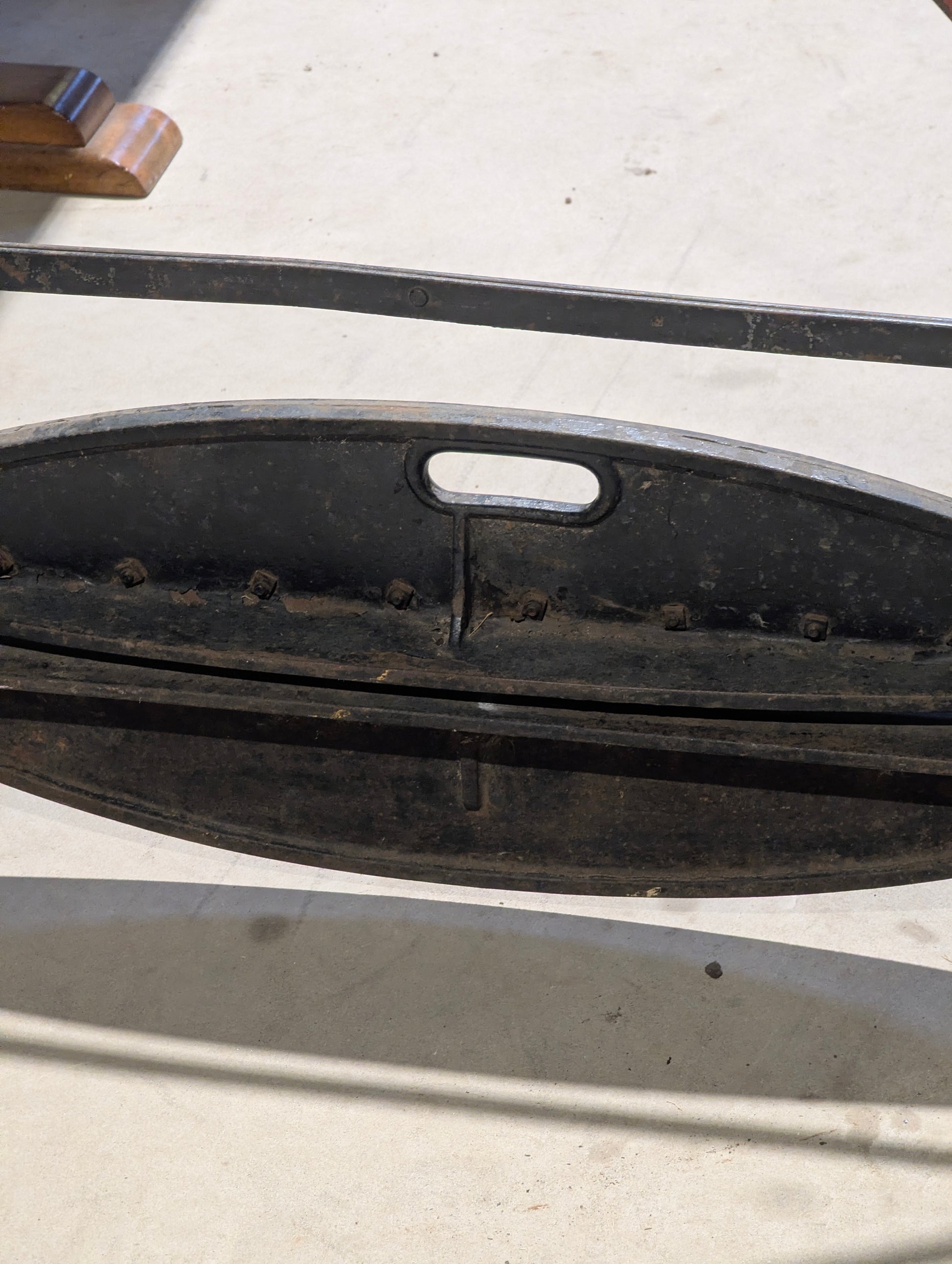 Antique Cast Iron Asbestos Shingle Cutter - view 4