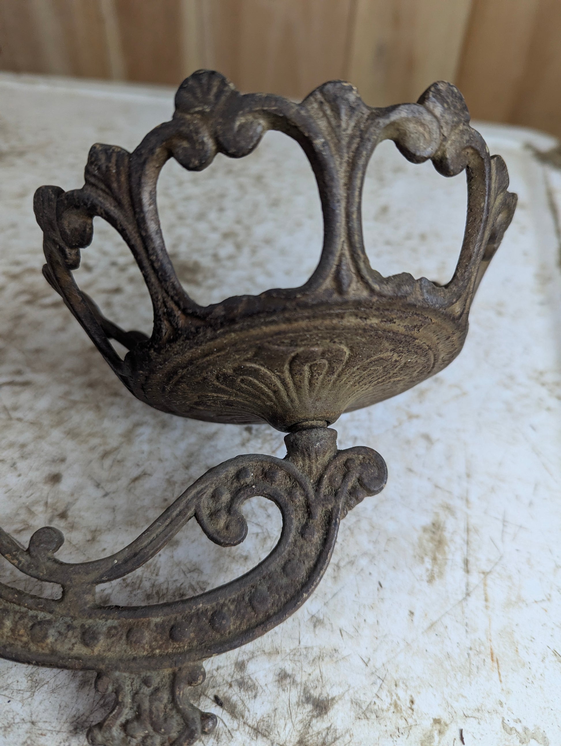 Antique Cast Iron Wall Sconce Oil Lamp Bracket - view 3