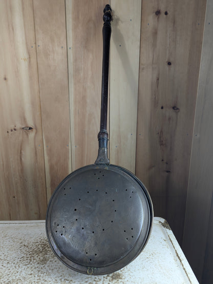 Antique Copper Bed Warmer Pan with Wood Handle