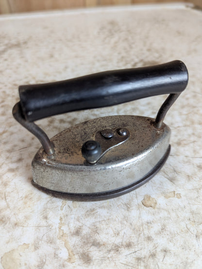 Antique Dover 912 Child's Sad Iron - view 3