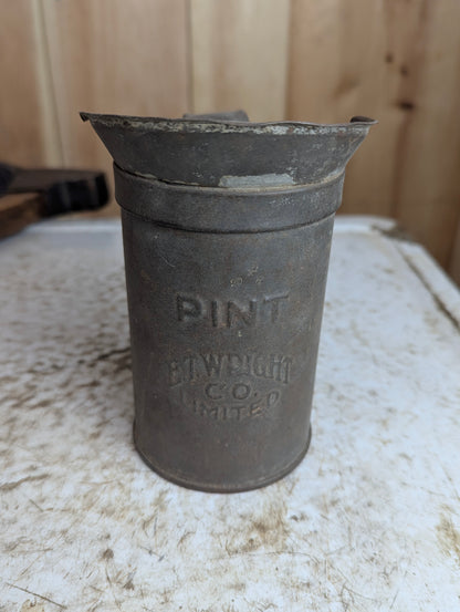 Antique E.T. Wright metal 1 Pint Measure Cup