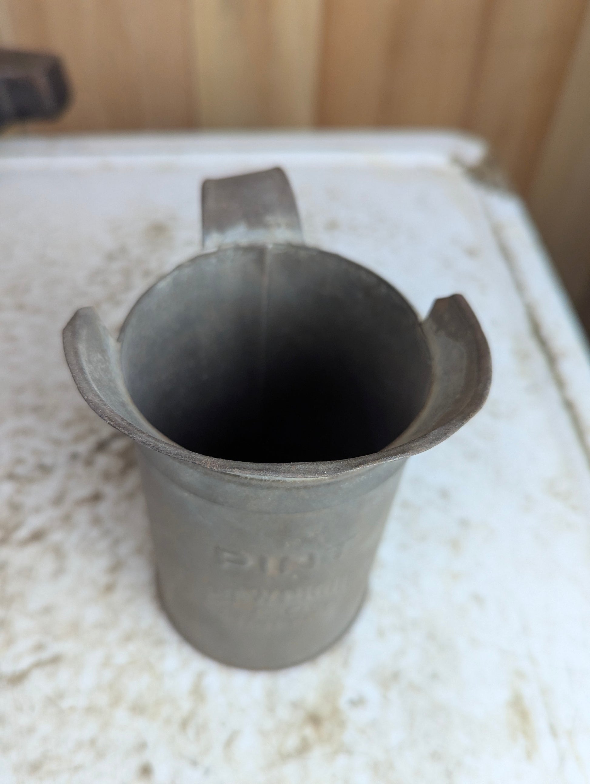 Antique E.T. Wright metal 1 Pint Measure Cup - view 2