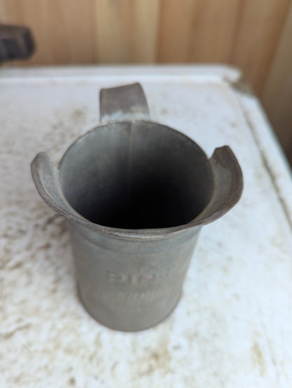 Antique E.T. Wright metal 1 Pint Measure Cup - view 2