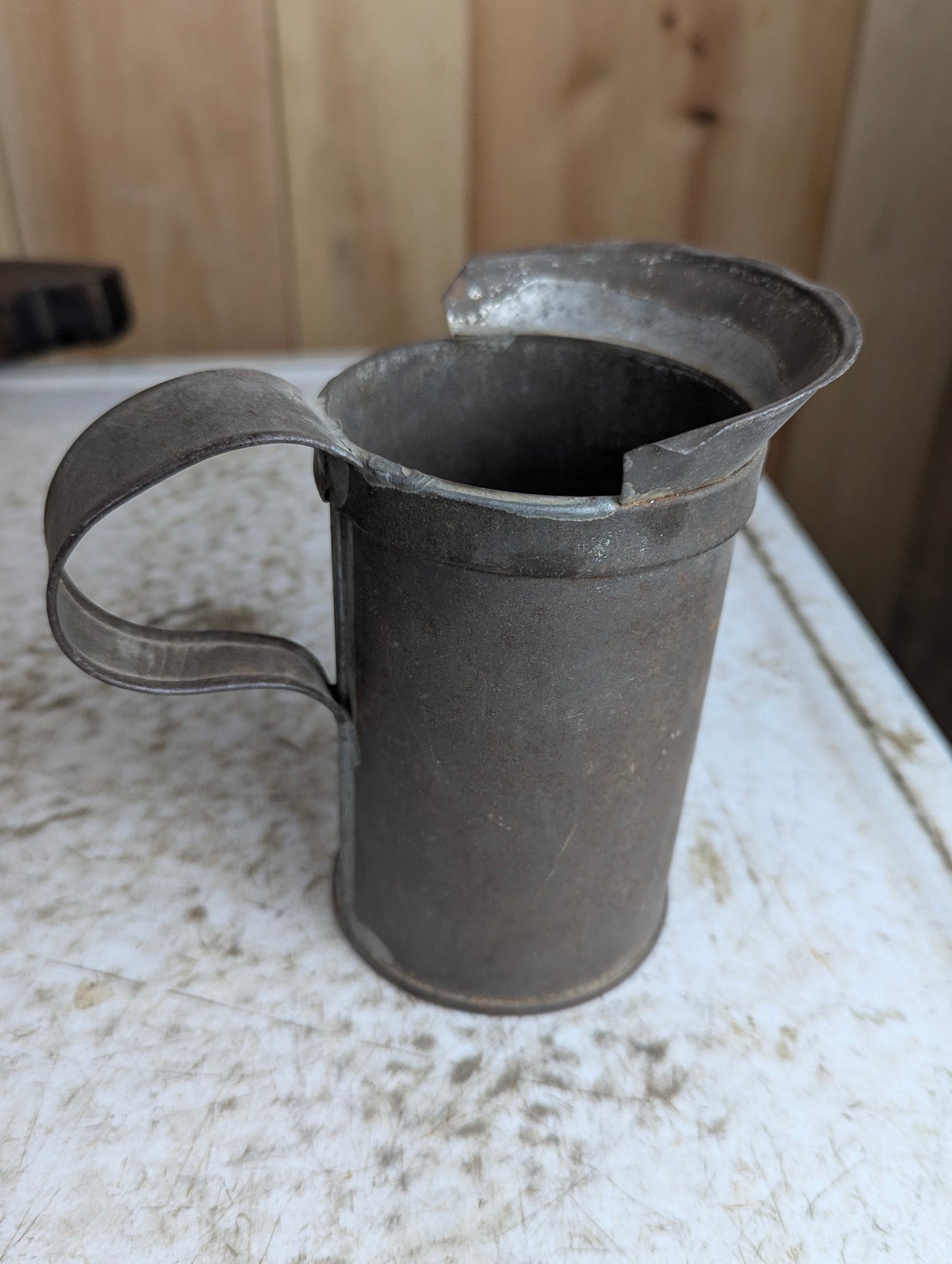 Antique E.T. Wright metal 1 Pint Measure Cup - view 3