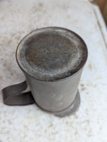 Antique E.T. Wright metal 1 Pint Measure Cup - view 4